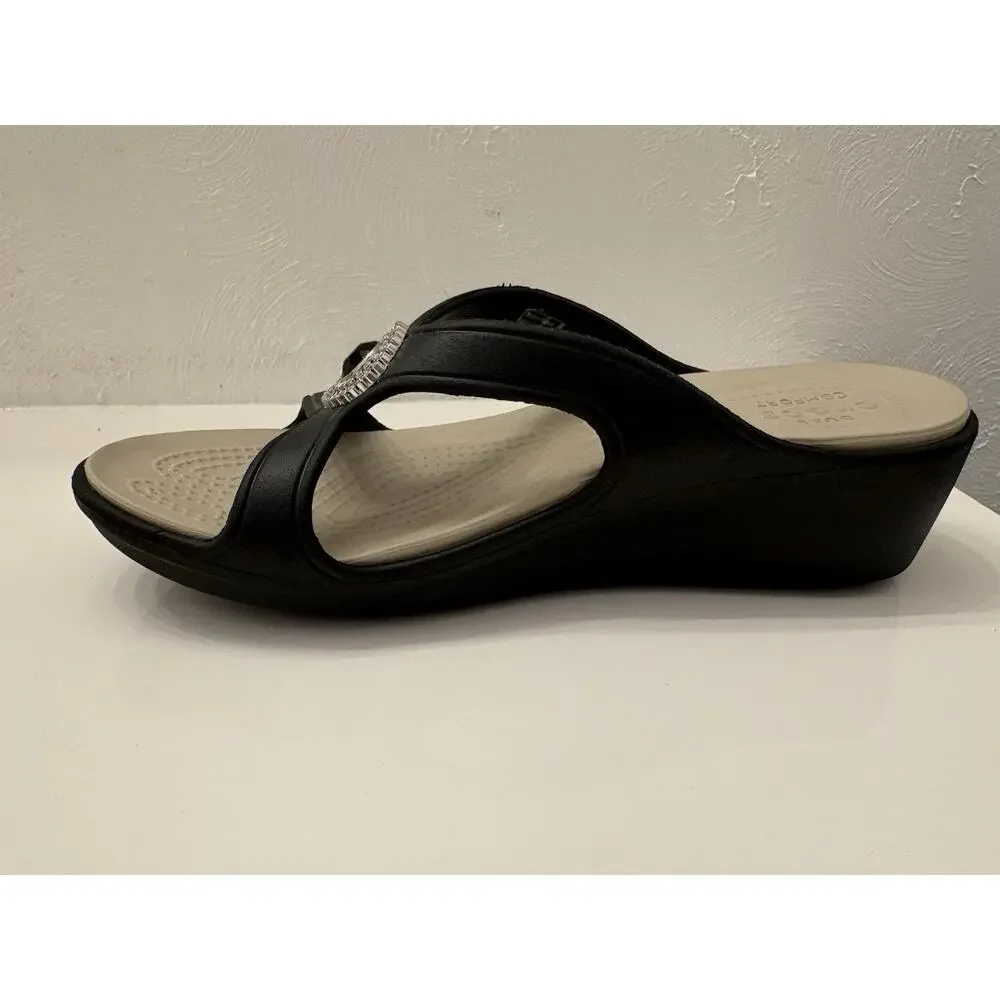 Crocs Sanrah Black Wedge Sandal Embellished Rhinestone Circle Medallion Size 7